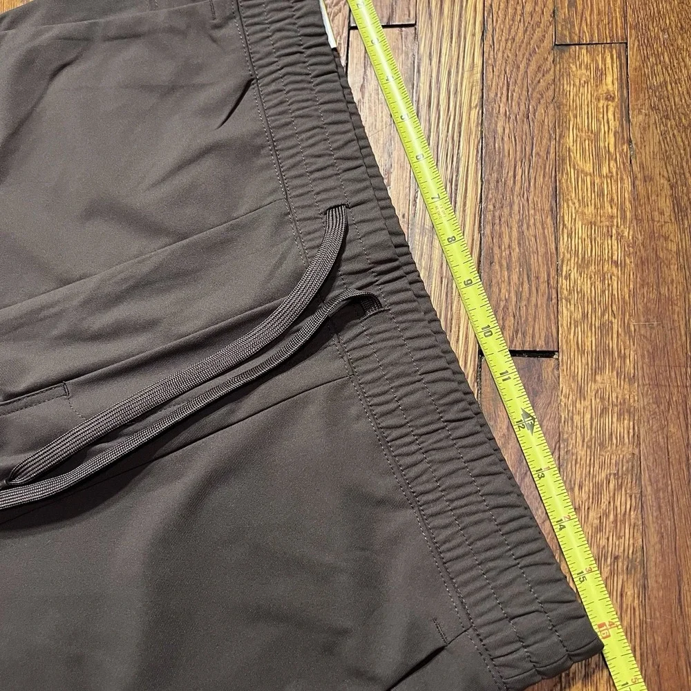 Penguin Sport Men's Joggers Chocolate Size Medium MSRP $95 NWT